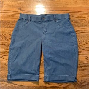 Like new, Hue denim shorts